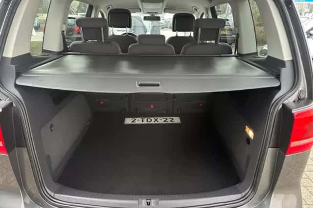 Volkswagen Touran (2014) thumbnail 8