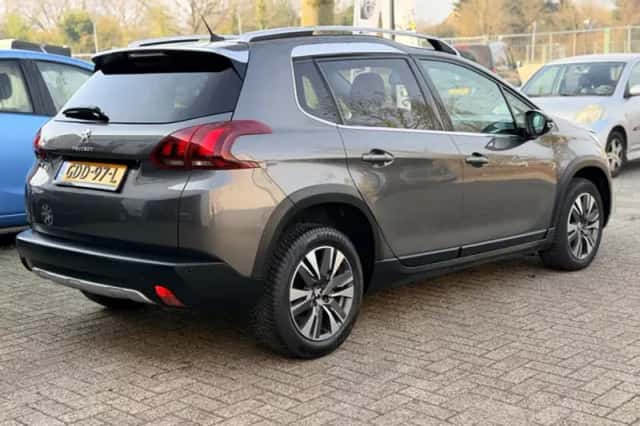 Peugeot 2008 (2019) thumbnail 4