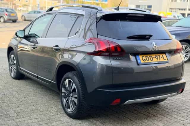 Peugeot 2008 (2019) thumbnail 6