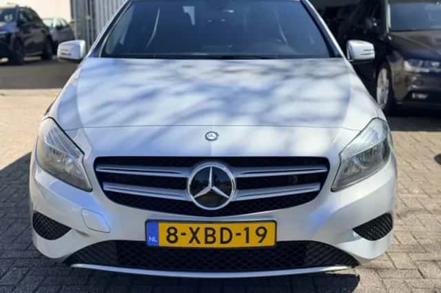 Mercedes-Benz A-Klasse (2013) thumbnail 2