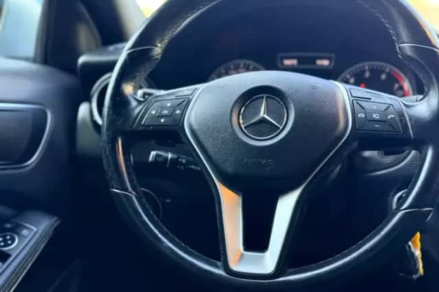 Mercedes-Benz A-Klasse (2013) thumbnail 14
