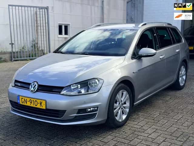 Volkswagen Golf (2015) — foto 1