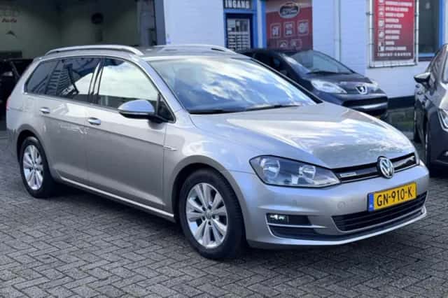 Volkswagen Golf (2015) thumbnail 4