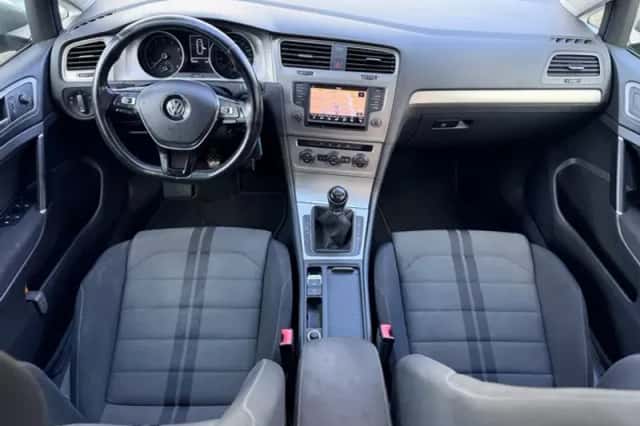 Volkswagen Golf (2015) thumbnail 8