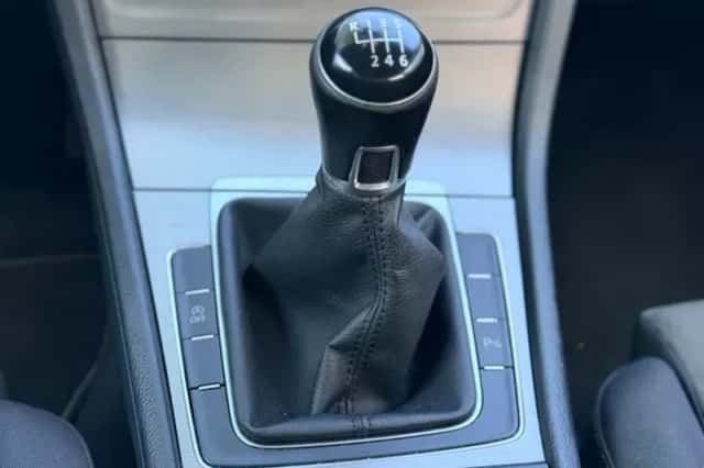 Volkswagen Golf (2015) thumbnail 10