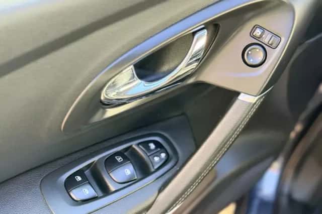 Renault Kadjar (2016) thumbnail 17