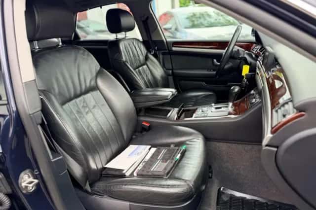 Audi A8 (2006) thumbnail 13