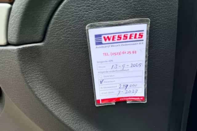 Audi A8 (2006) thumbnail 18