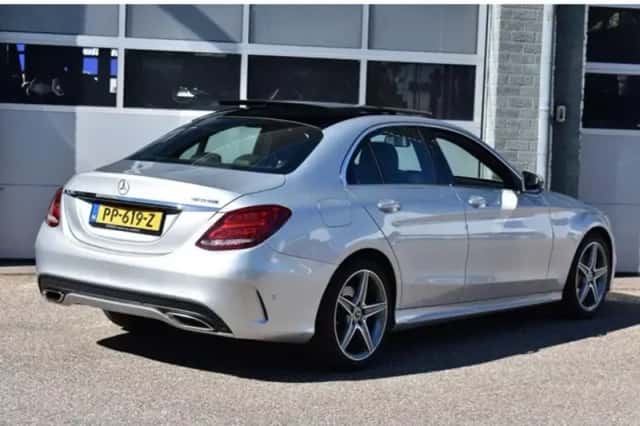 Mercedes-Benz C-Klasse (2017) thumbnail 2
