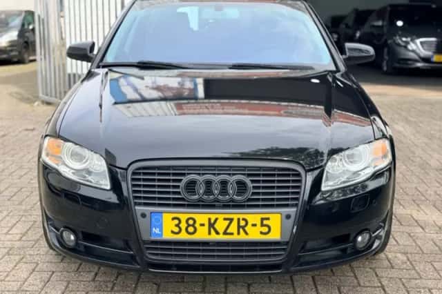 Audi A4 (2006) thumbnail 2