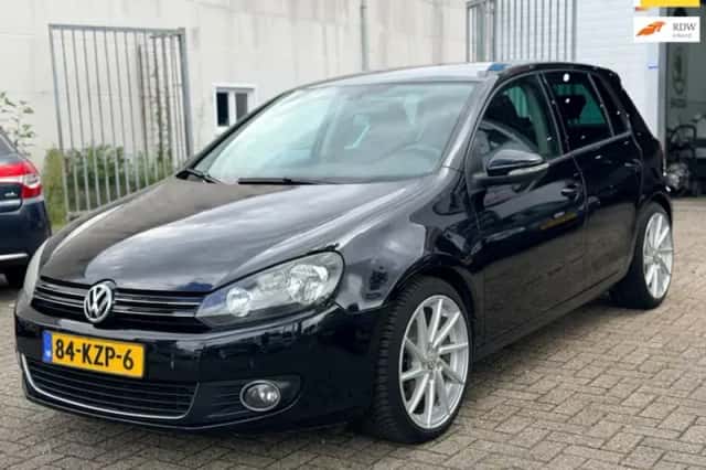 Volkswagen Golf (2010) thumbnail 1