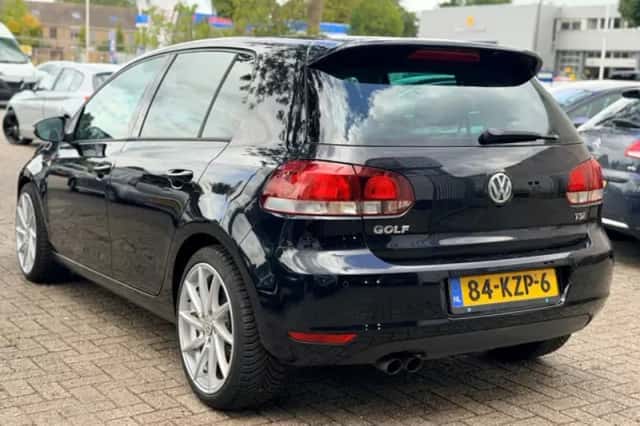 Volkswagen Golf (2010) thumbnail 6