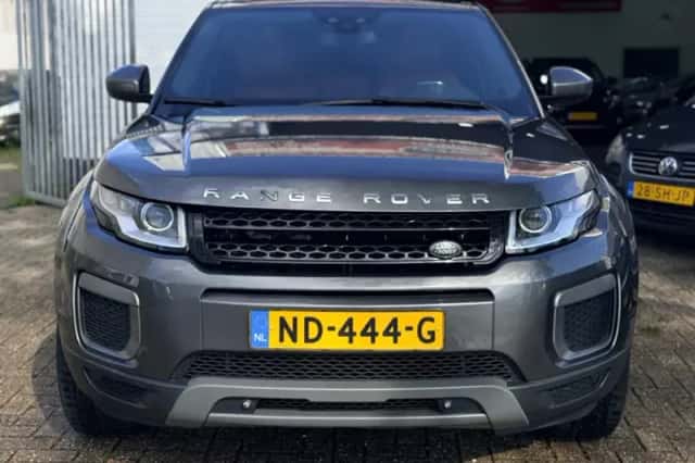 Land Rover Rover (2017) thumbnail 2