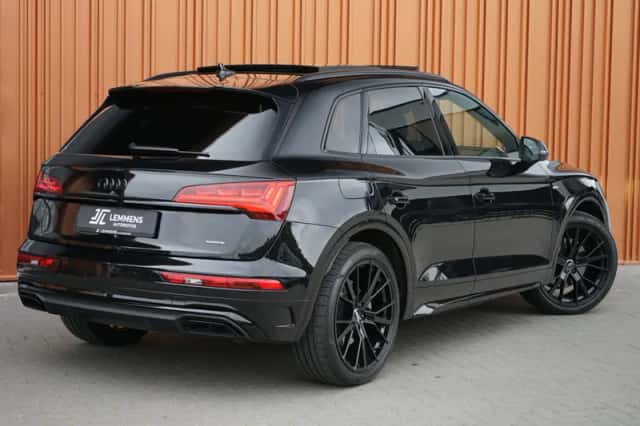 Audi Q5 (2023) thumbnail 5