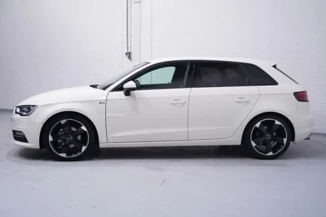 Audi A3 (2014) thumbnail 5