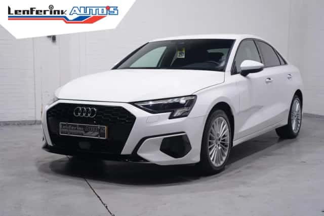 Audi A3 (2022) thumbnail 2