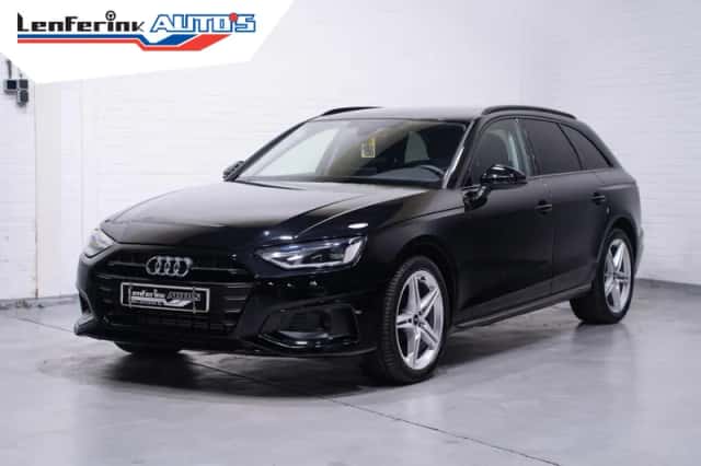 Audi A4 (2023) thumbnail 2