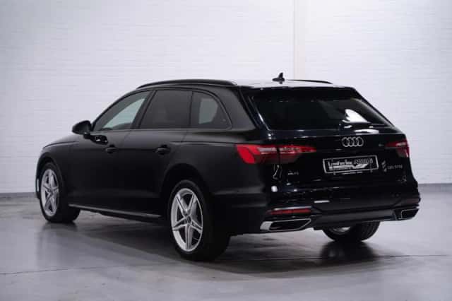 Audi A4 (2023) thumbnail 4