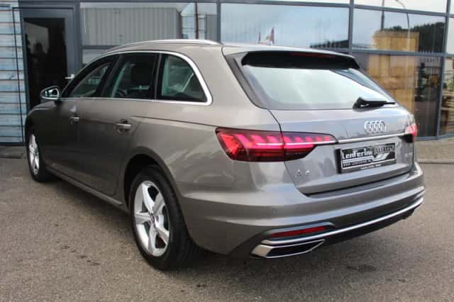 Audi A4 (2020) thumbnail 4