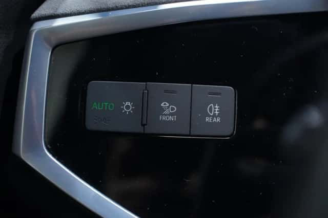Audi Q3 (2022) thumbnail 127