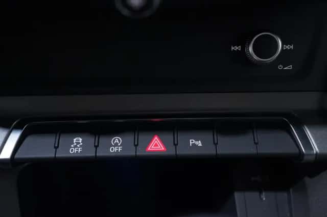 Audi Q3 (2022) thumbnail 129