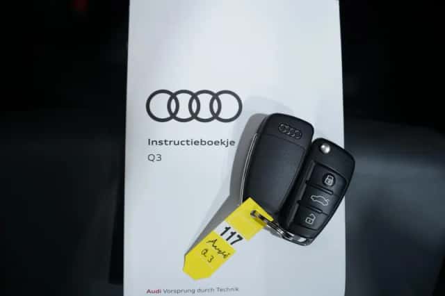 Audi Q3 (2022) thumbnail 147