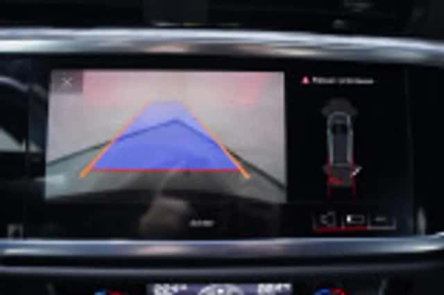Audi Q3 (2022) thumbnail 91