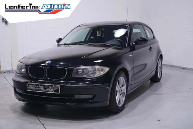 BMW 1-Serie (2009) thumbnail 2