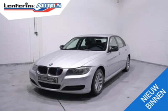 BMW 3-Serie (2011) thumbnail 131