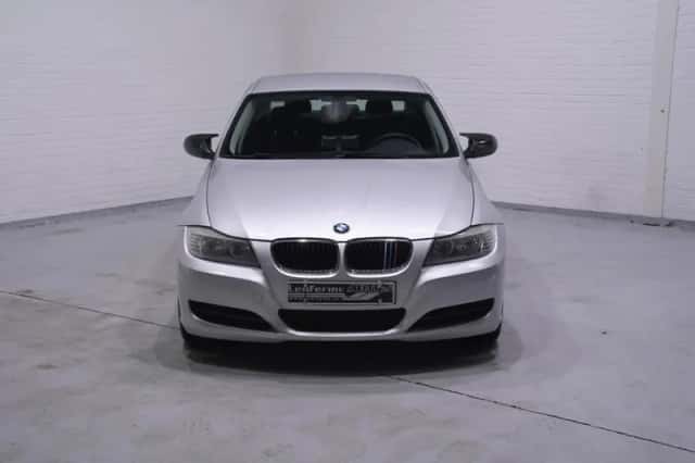 BMW 3-Serie (2011) thumbnail 5