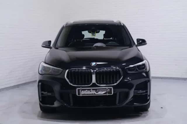 BMW X1 (2021) thumbnail 3