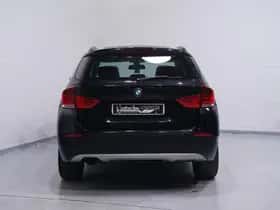 BMW X1 (2010) thumbnail 7