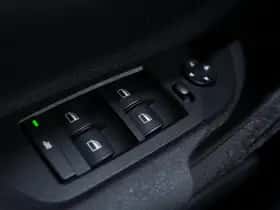 BMW X1 (2010) thumbnail 100
