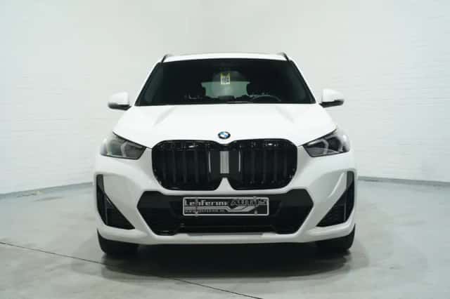 BMW X1 (2024) thumbnail 3
