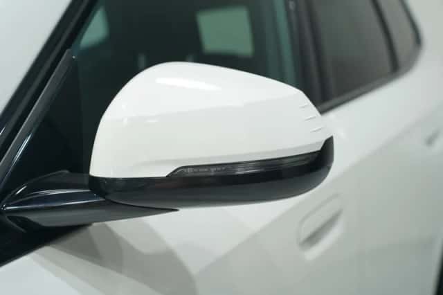BMW X1 (2024) thumbnail 6
