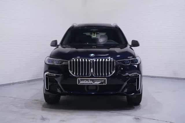 BMW X7 (2022) thumbnail 3