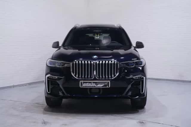 BMW X7 (2022) thumbnail 3