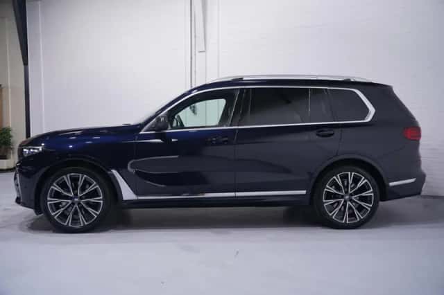 BMW X7 (2022) thumbnail 5