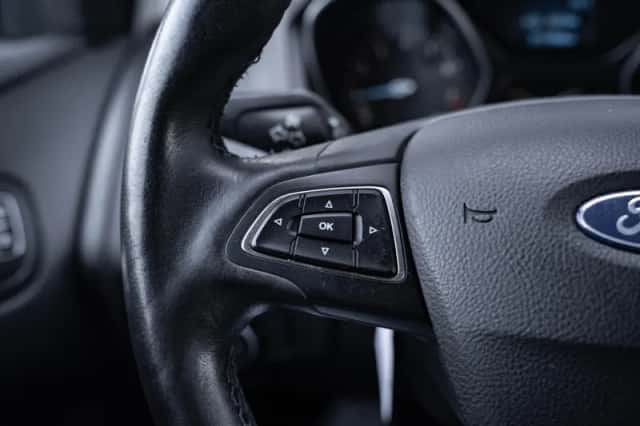 Ford Focus (2015) thumbnail 108