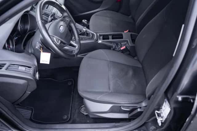 Ford Focus (2015) thumbnail 113