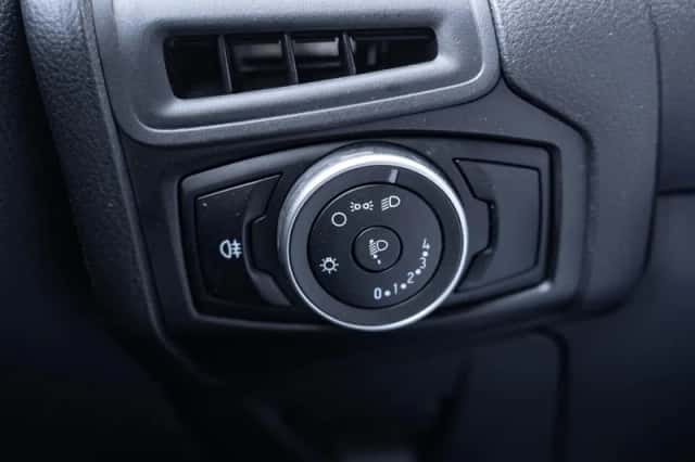 Ford Focus (2015) thumbnail 126