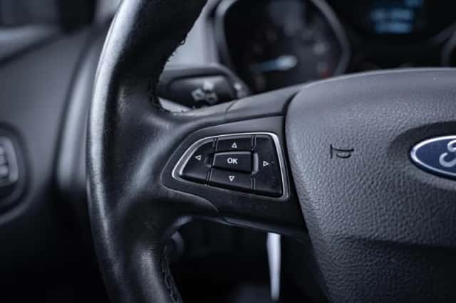 Ford Focus (2015) thumbnail 22