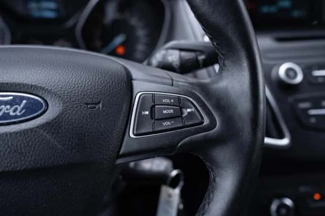 Ford Focus (2015) thumbnail 23