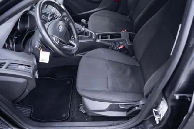 Ford Focus (2015) thumbnail 27