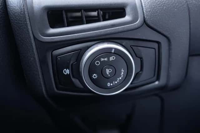 Ford Focus (2015) thumbnail 40