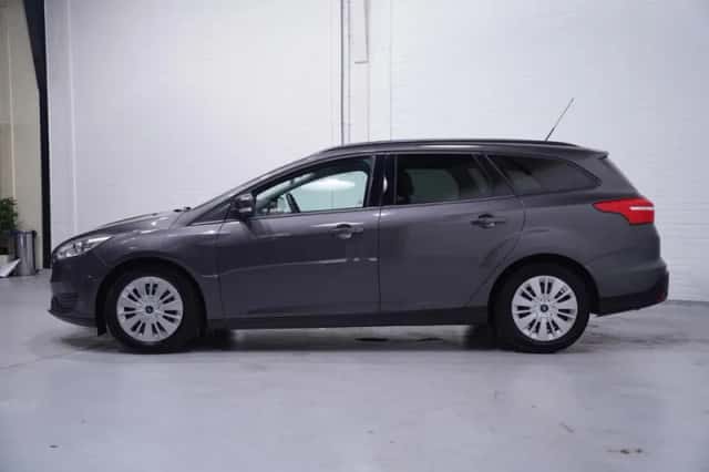 Ford Focus (2015) thumbnail 6