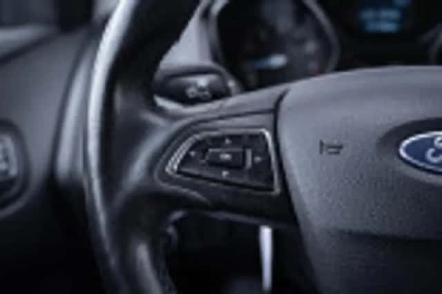 Ford Focus (2015) thumbnail 65