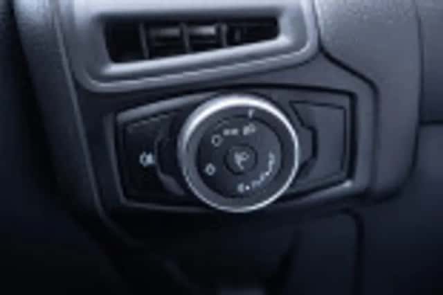 Ford Focus (2015) thumbnail 83