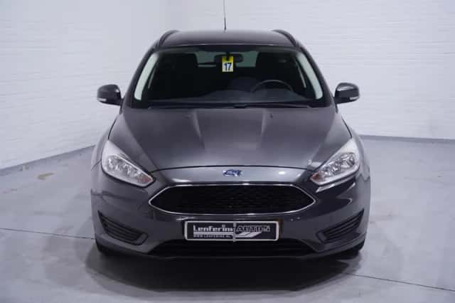 Ford Focus (2015) thumbnail 94