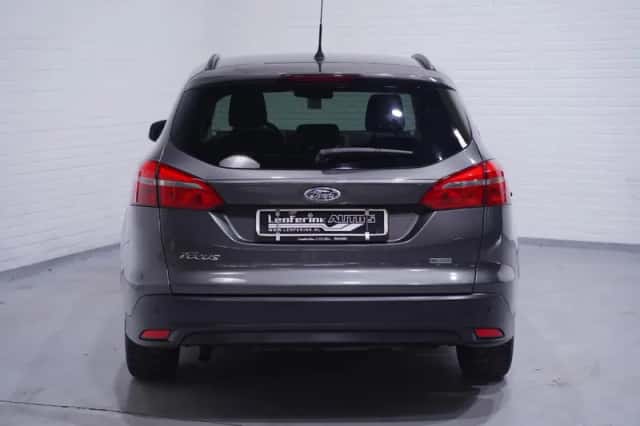 Ford Focus (2015) thumbnail 95